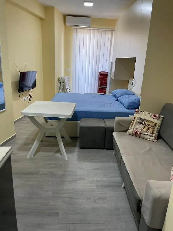 Summer Apartments Shengjin 0*,